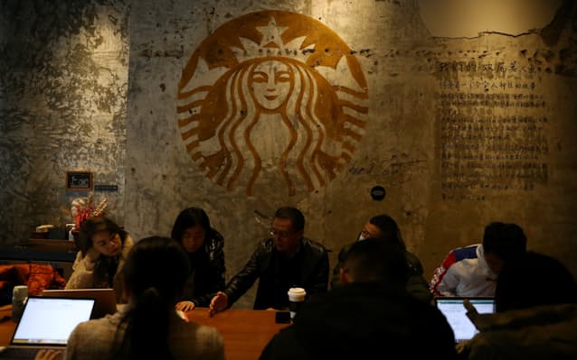 米スタバ、中国事業の完全売却を否定　「成長機会生かす」